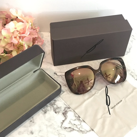 😎 B by Brian Atwood Sunglasses - Picture 6 of 6